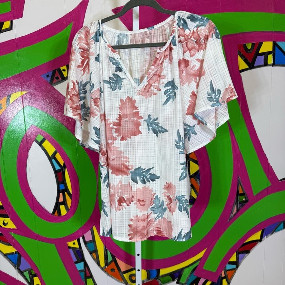 Medium. Vintage Style Blouse. Size Medium. Excellent condition!